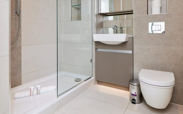 The River Thames Wonder - Tempting 2bdr Flat With Balcony