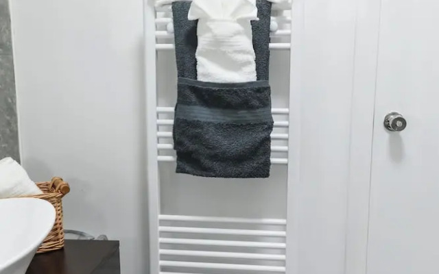 Victoria Road Apartment in Stoke