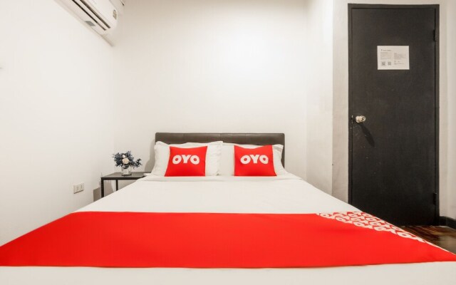 OYO 1059 Gfeel Baan Tanadech