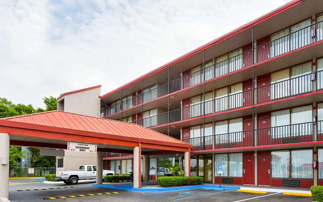 Rodeway Inn & Suites Birmingham I-59 exit 134