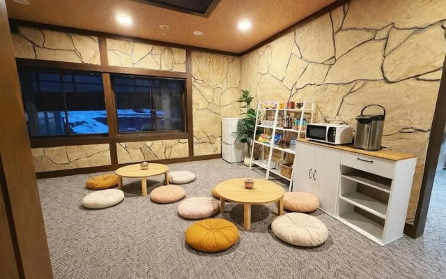 START HOUSE PIAA-Ski IN Ski OUT – Guest Rooms – Minamiuonuma