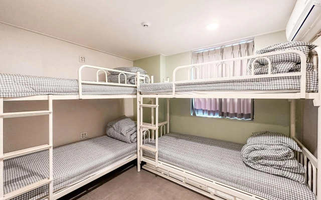Empathy Dongseongro Guesthouse