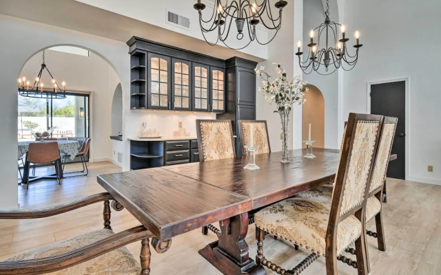 Heated Saltwater Pool: Spacious Home in Scottsdale