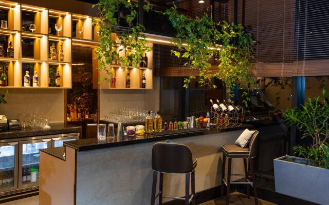 Holiday Inn Bengaluru Racecourse by IHG