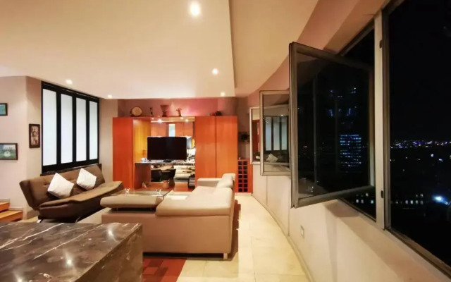 Amazing Joburg views &Unique CBD Luxury Experience