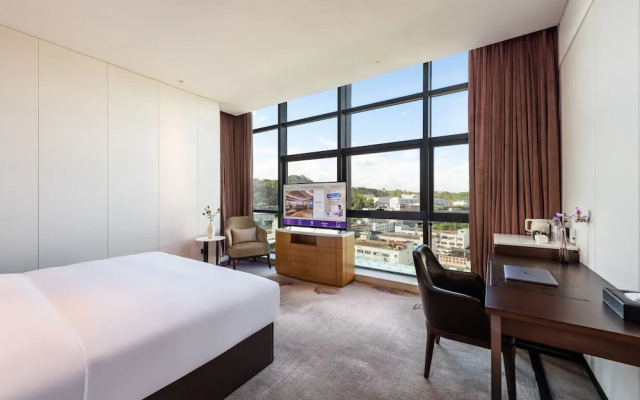 Mercure Shenzhen Pinghu