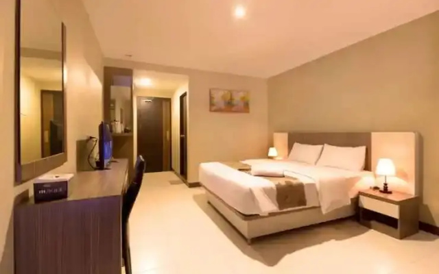 Hotel Sukajadi by Holie