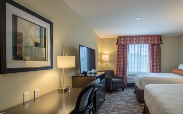 Creekstone Inn & Suites