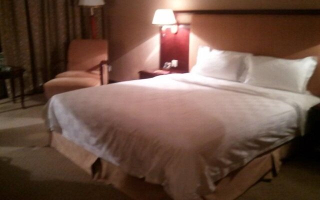Four Seas Hotel