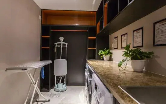 Jinglai Hotel  (Shanghai Meichuan Pedestrian Street store)
