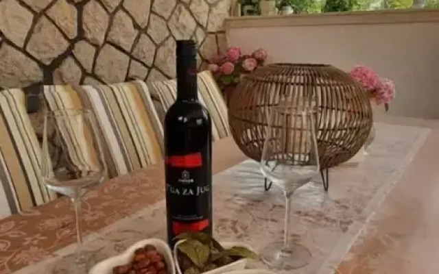 Žana - 30m From Beach - A2