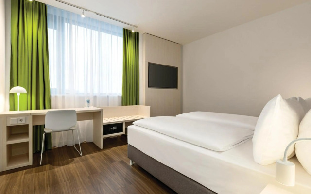 Super 8 by Wyndham Koblenz