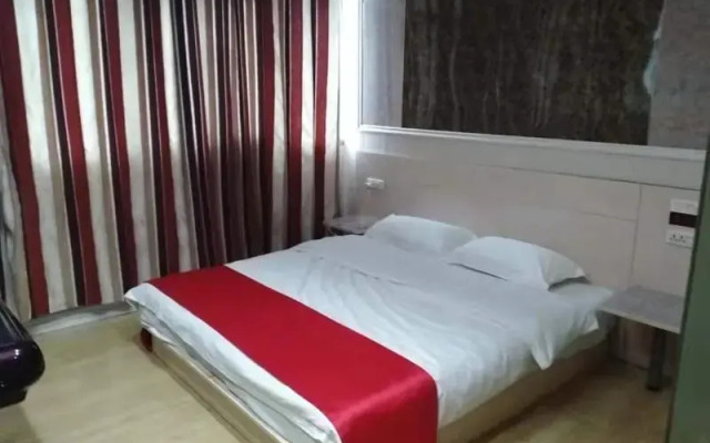 Thank Inn Hotel Anhui Fuyang Business and Trade City