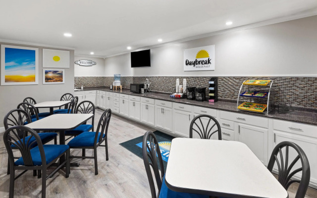 Days Inn by Wyndham Temple