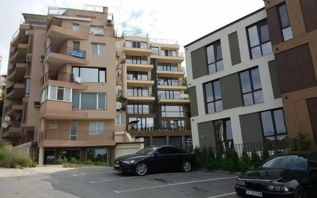 Varna Seaview Residence