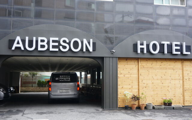 Aubeson Hotel