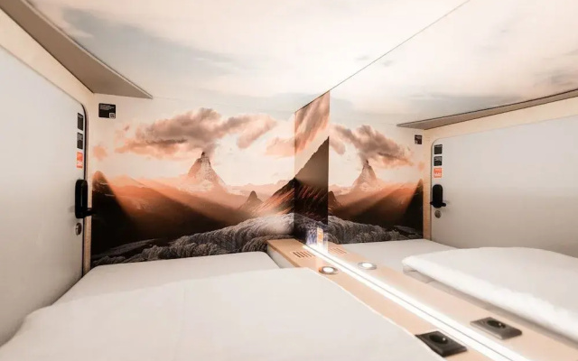 Capsule Hotel - Zurich Airport