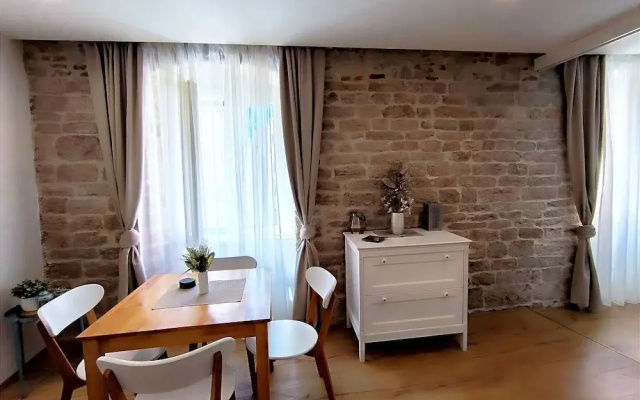 Rialto Luxury Apartment