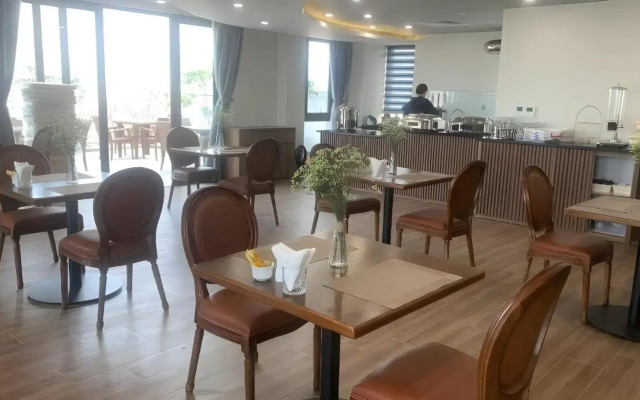 PH Hotel & Apartment
