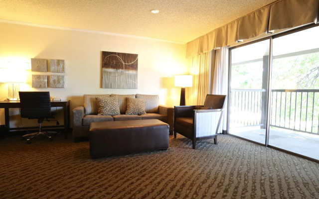 Valley River Inn