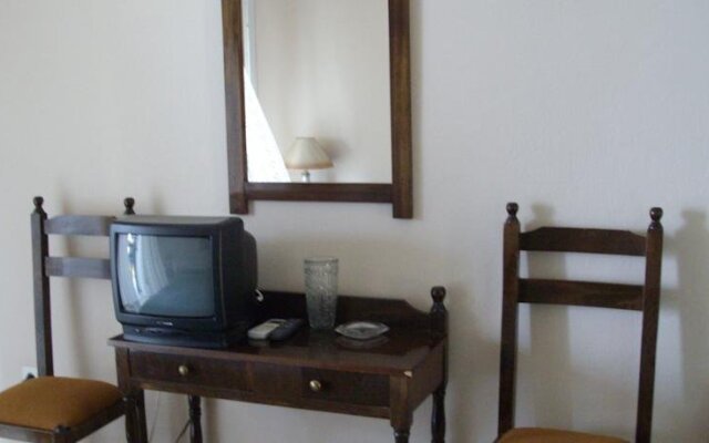 Spiros Apartments