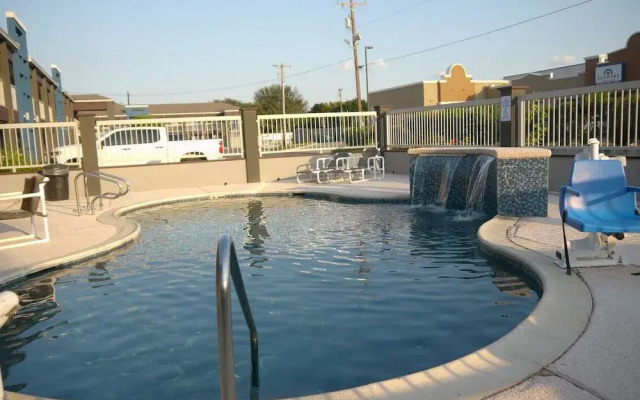 Texas Inn Aiport McAllen