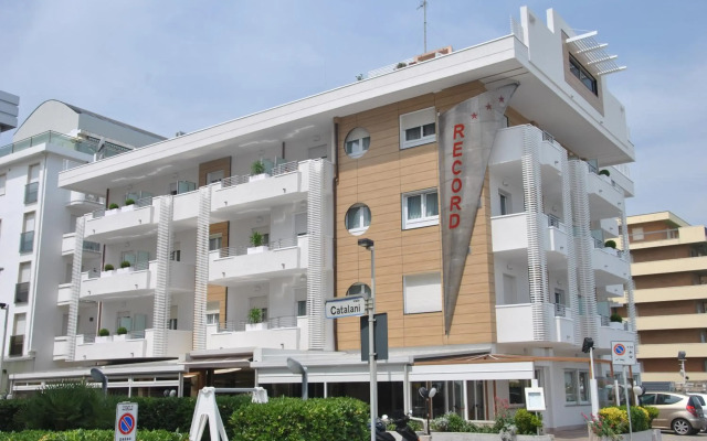 Hotel RECORD