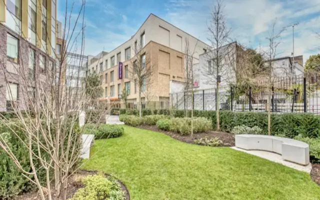 Premier Inn London Southwark - Southwark Station