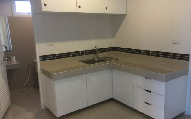 2 Bed Villa 15 min walk to beach