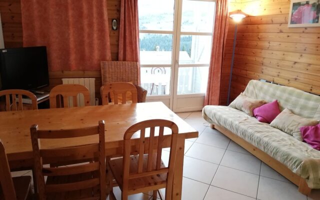 Lovely Apartment in Flaine With Swimming Pool