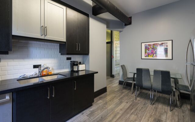 Applewood Suites - West Queen West Loft