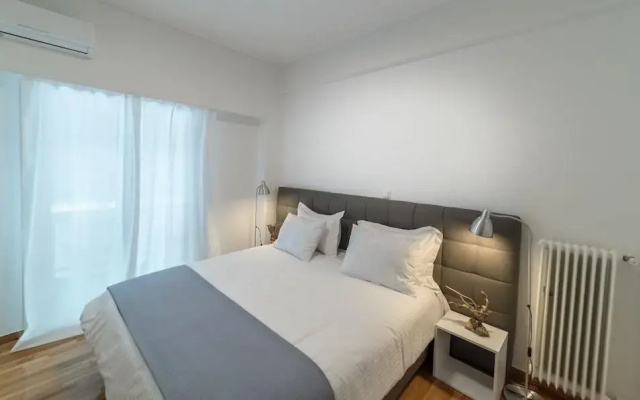 Modern Design Apartment Near Acropolis