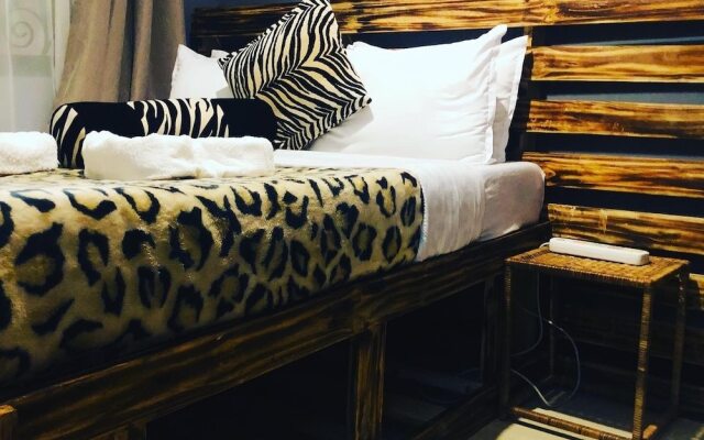 Savannah House - Hostel