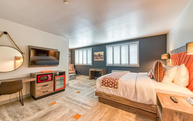 Hotel Lexen - Newhall