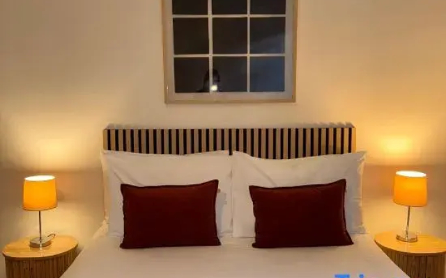 Seaside Escape with Double Bed & Balcony