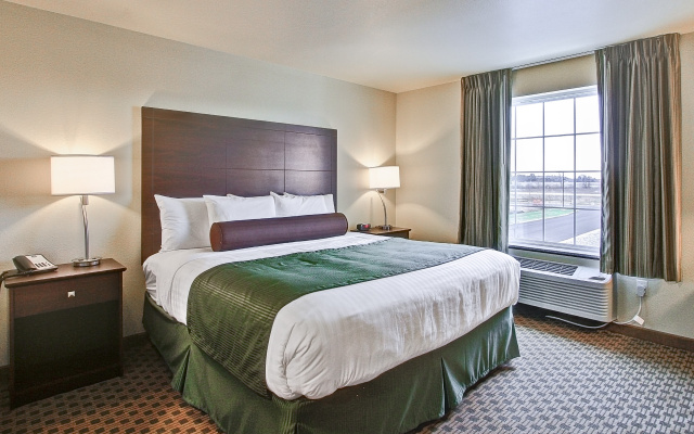 Cobblestone Hotel & Suites – Pulaski/Green Bay
