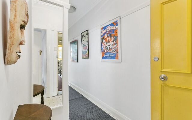Bondi Beach Breeze - A Bondi Beach Holiday Home