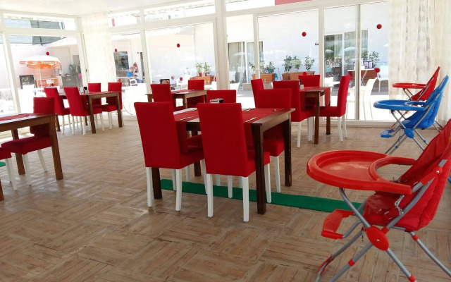 Side Legend Hotel