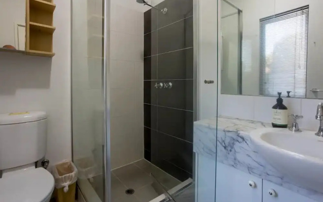 Lovely Shenton Park Townhouse