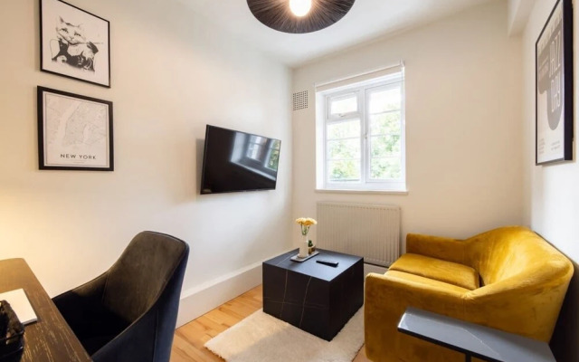 The Ealing Secret - Adorable 1bdr Flat With Balcony