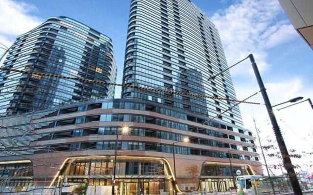 Southbank Platinum Apartments-2005