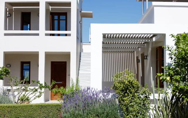 To Mikro Livadi Restaurant & Apartments