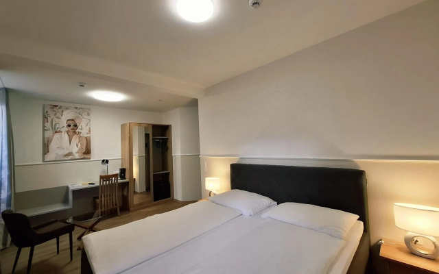 Central Continental Hotel – Guest Rooms – Unterseen