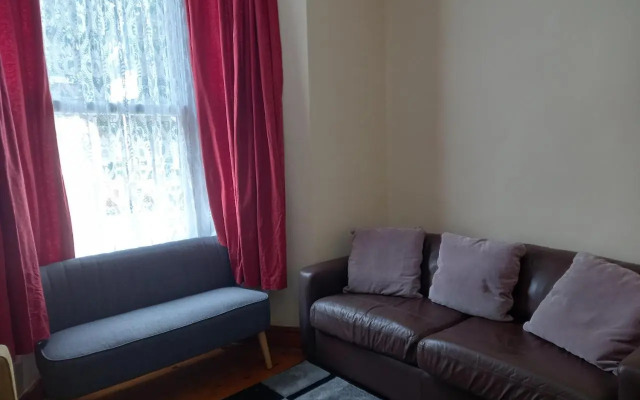Bubblesbnb- 4 Bedroom House