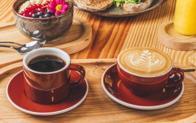 7 Gaia Roaster Apartments