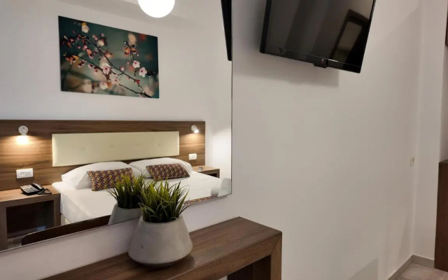 Hotel Santorini
