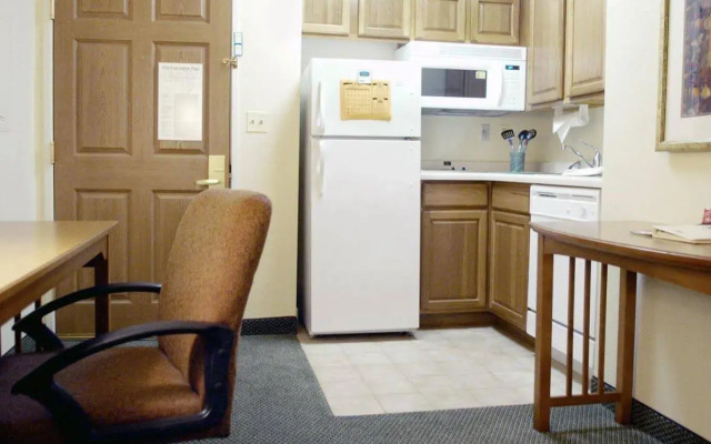 Staybridge Suites Chicago - Glenview by IHG