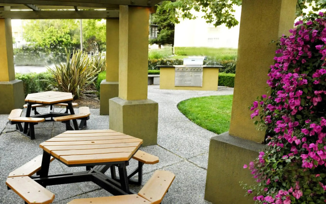 Larkspur Landing Extended Stay Suites Sunnyvale