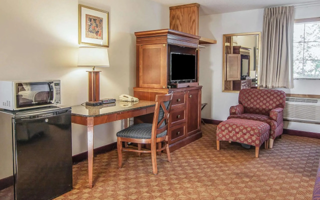 Econo Lodge Inn & Suites Madras