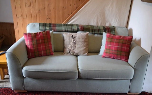 Sweetbriar Cottage B&B and Camping